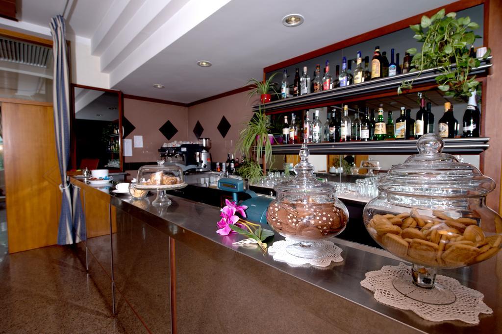 Hotel River Palace Terracina Ngoại thất bức ảnh