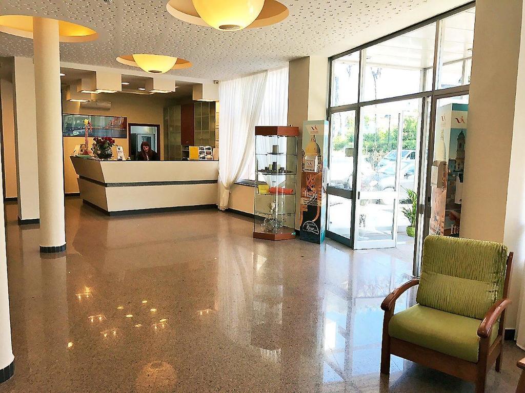 Hotel River Palace Terracina Ngoại thất bức ảnh