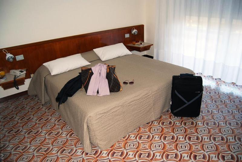 Hotel River Palace Terracina Ngoại thất bức ảnh